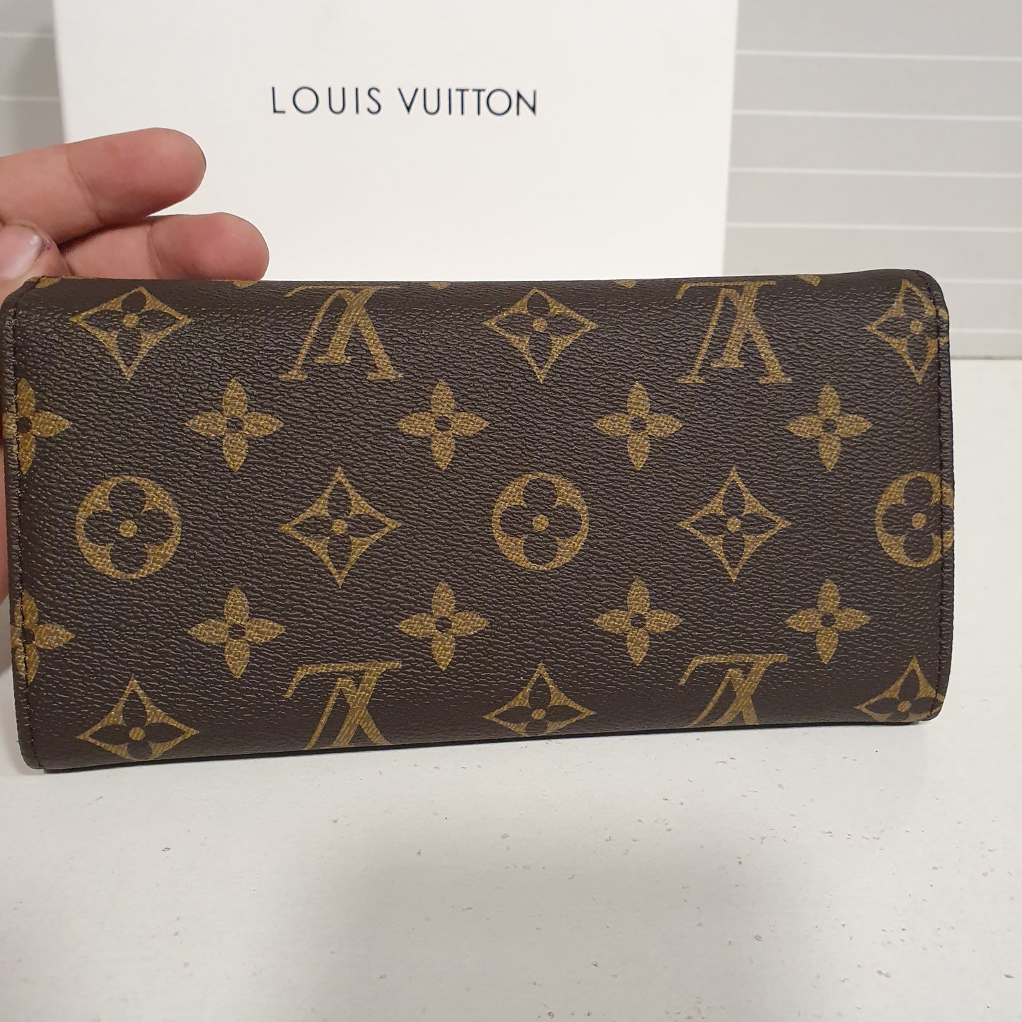 LV Ladies Hand Wallet 72700
