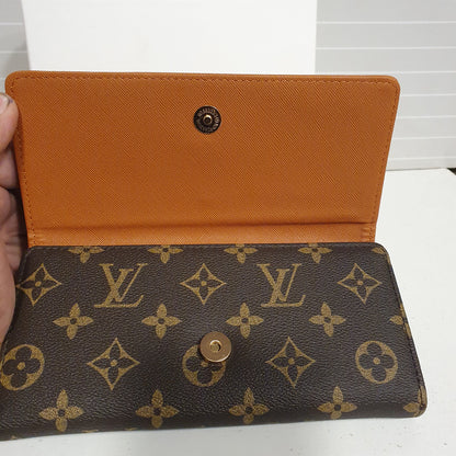 LV Ladies Hand Wallet 72700