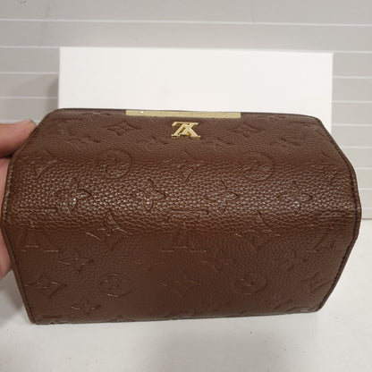 LV Ladies Hand Wallet 72700