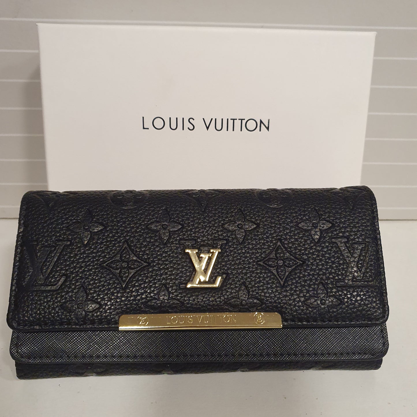 LV Ladies Hand Wallet 72700