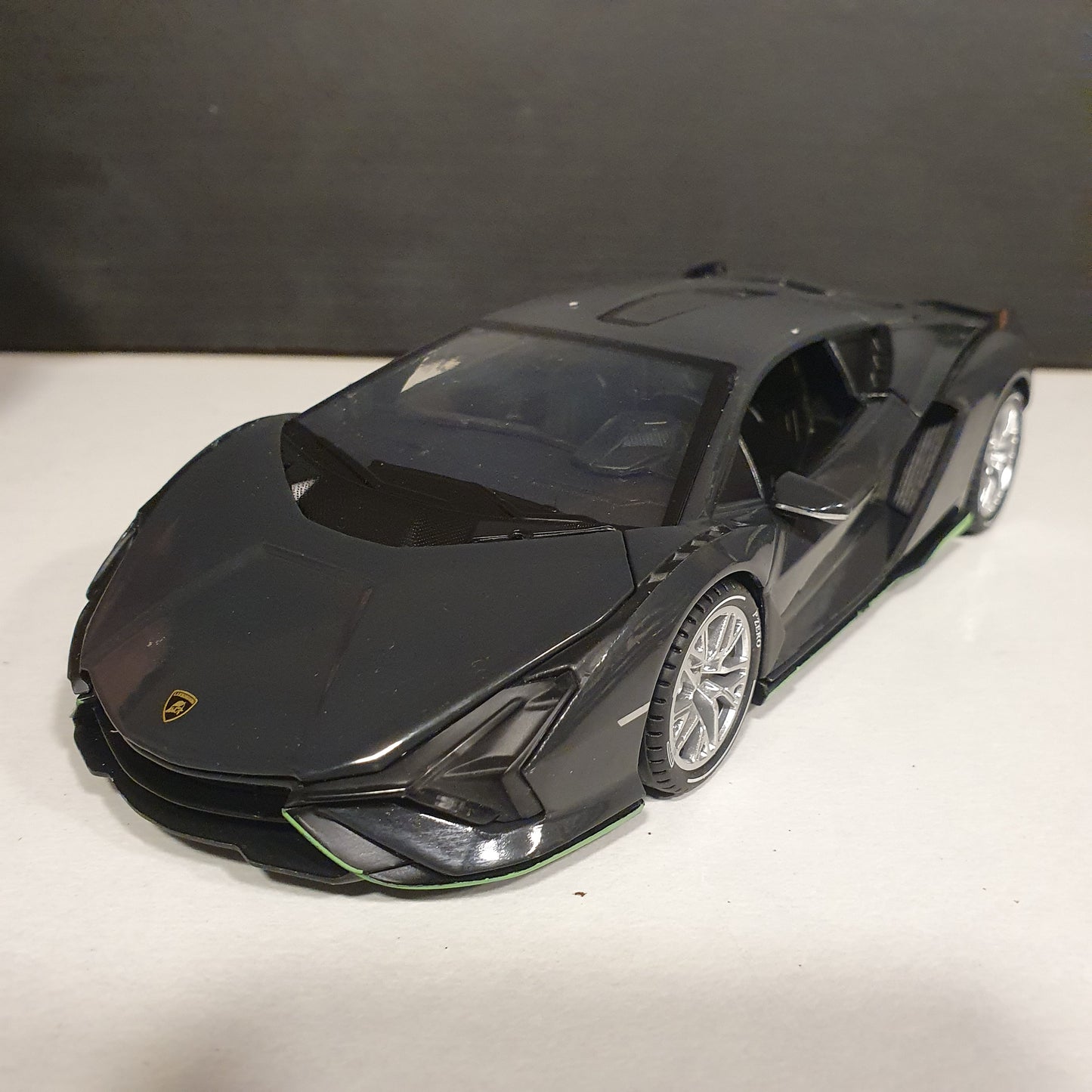 Alloy Vehicle Collector Edition 21800