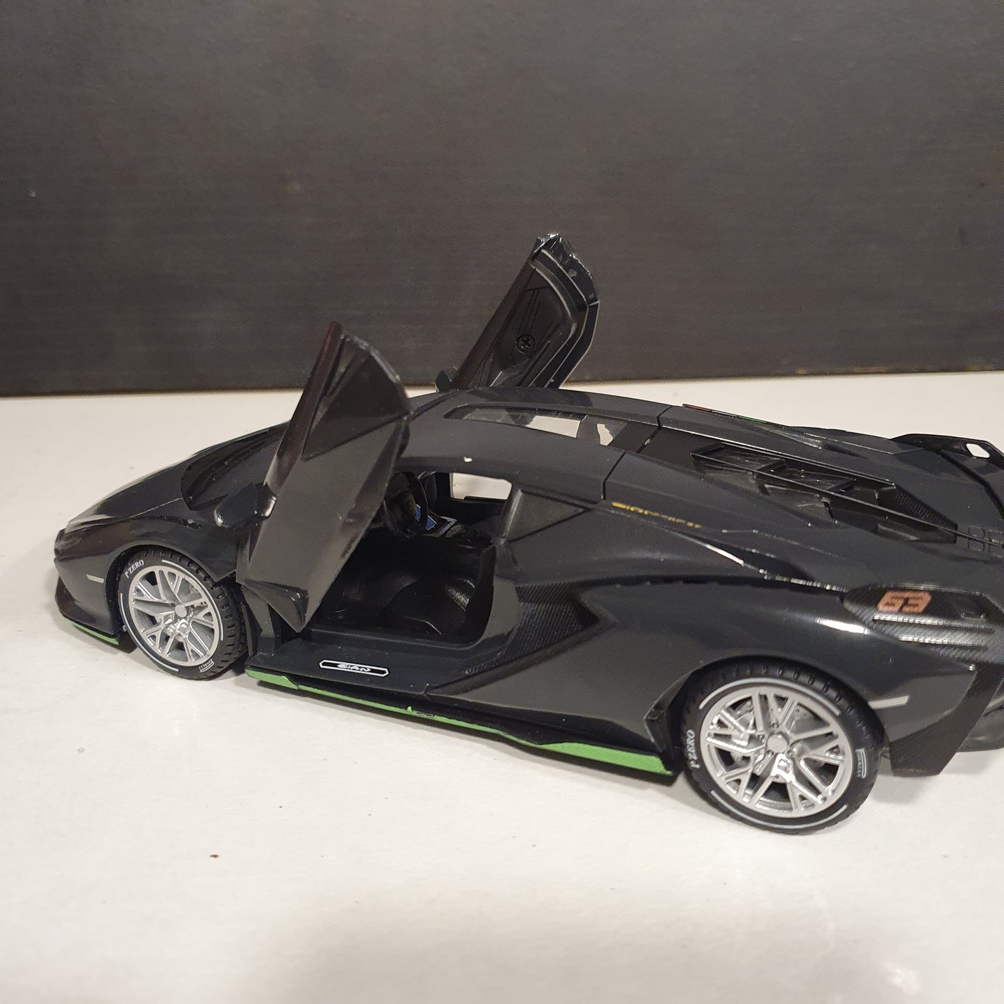 Alloy Vehicle Collector Edition 21800