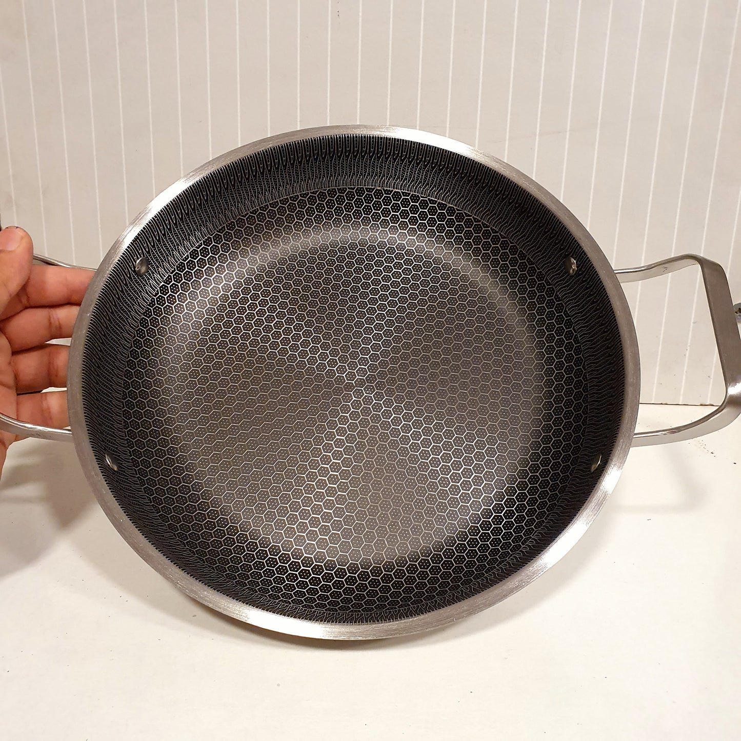 Honeycomb Style Pan Non Stick 63650