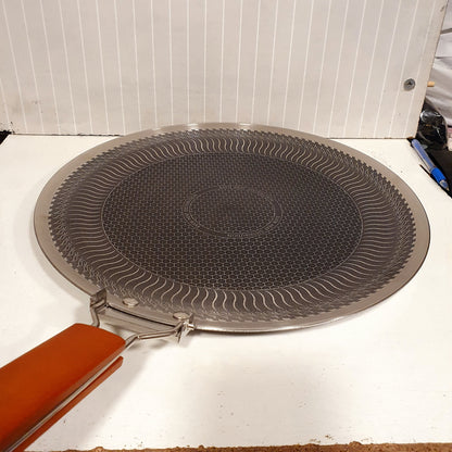 Non Stick Tawa with Foldable Handle Honeycomb style 25550