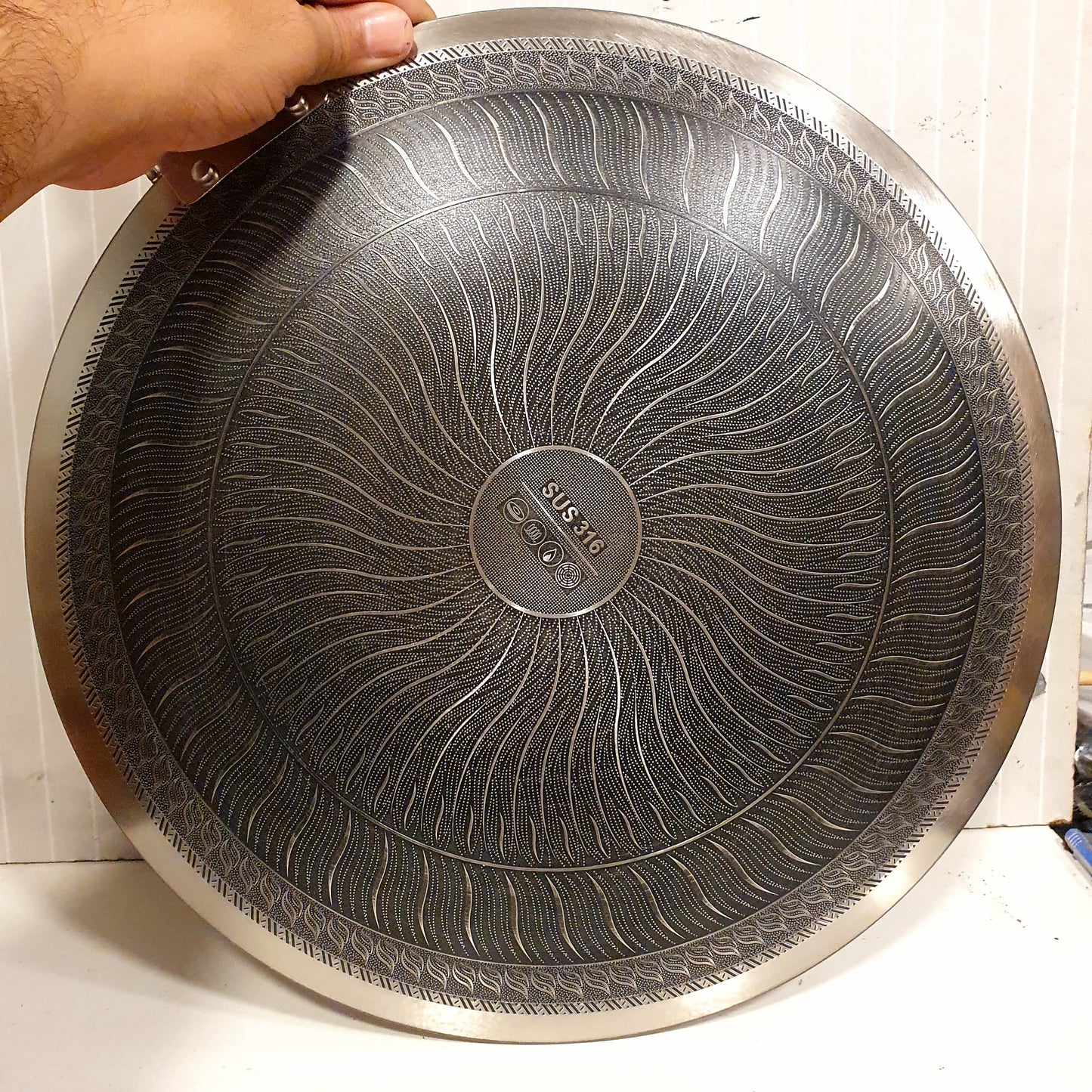 Non Stick Tawa with Foldable Handle Honeycomb style 25550