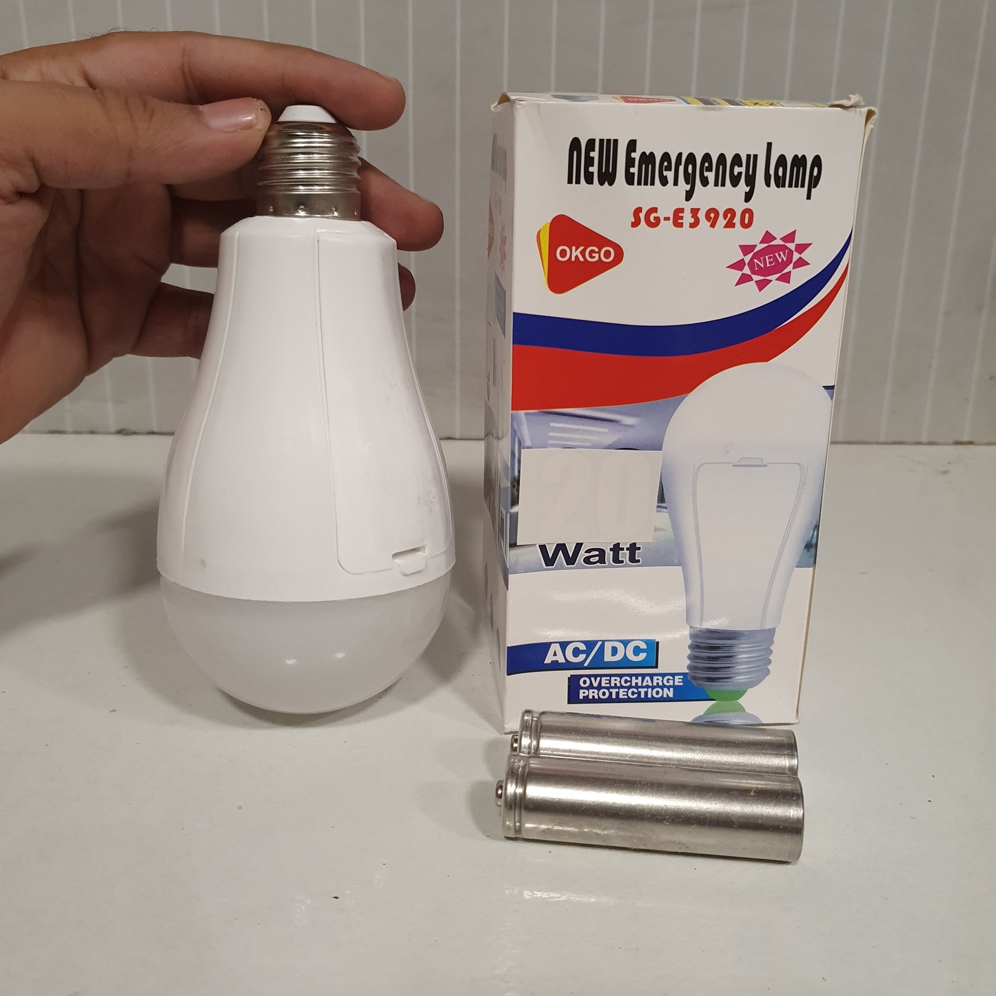 Rechargeable Bulb with Cells, 31700
