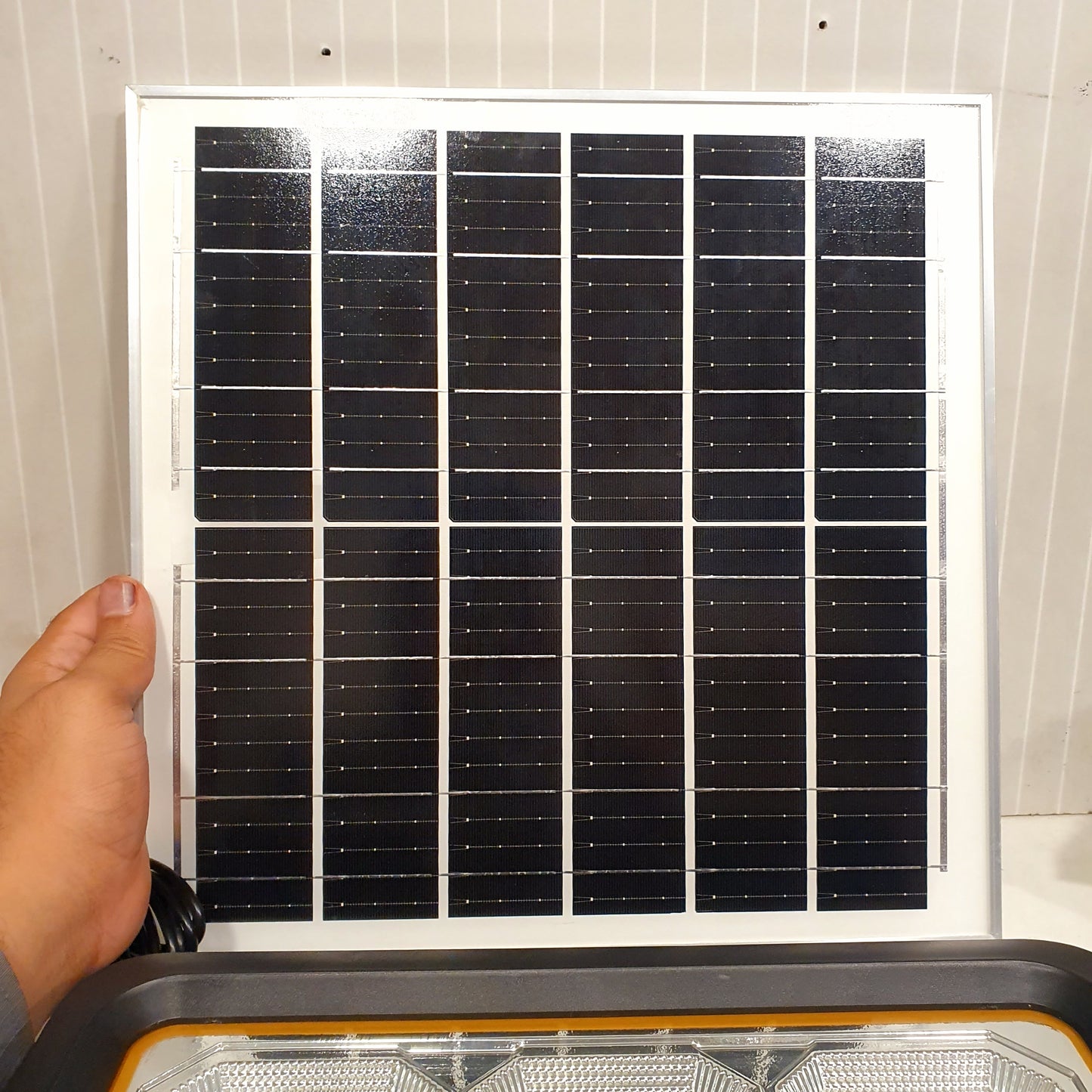 Heavy Duty Solar Light  121210