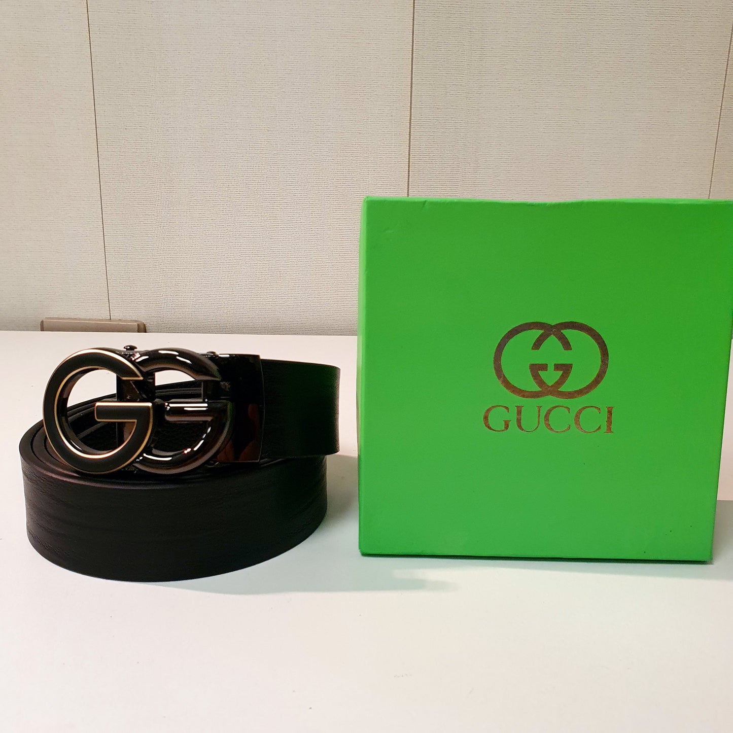 Gucci Logo Buckel Belt  8780