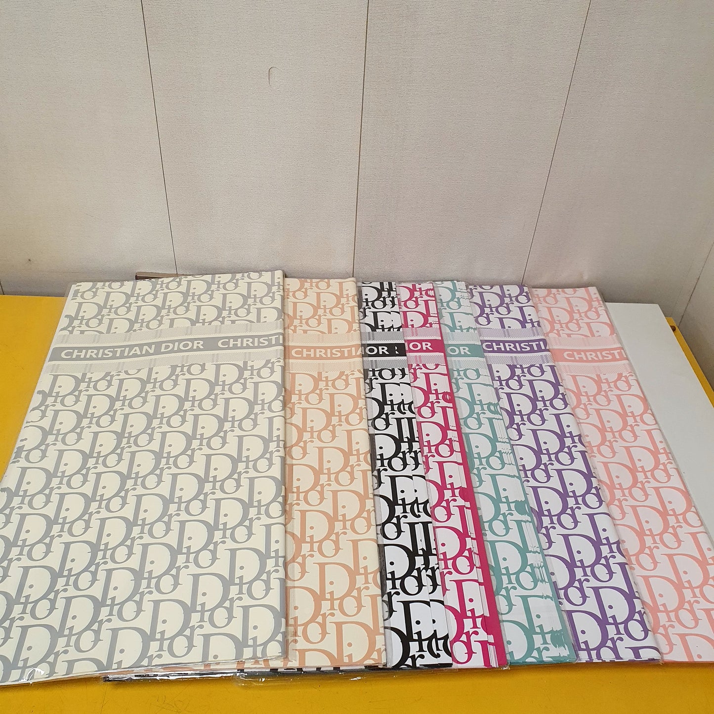 Dior gift Wrapping Sheet 20 piece set 241160