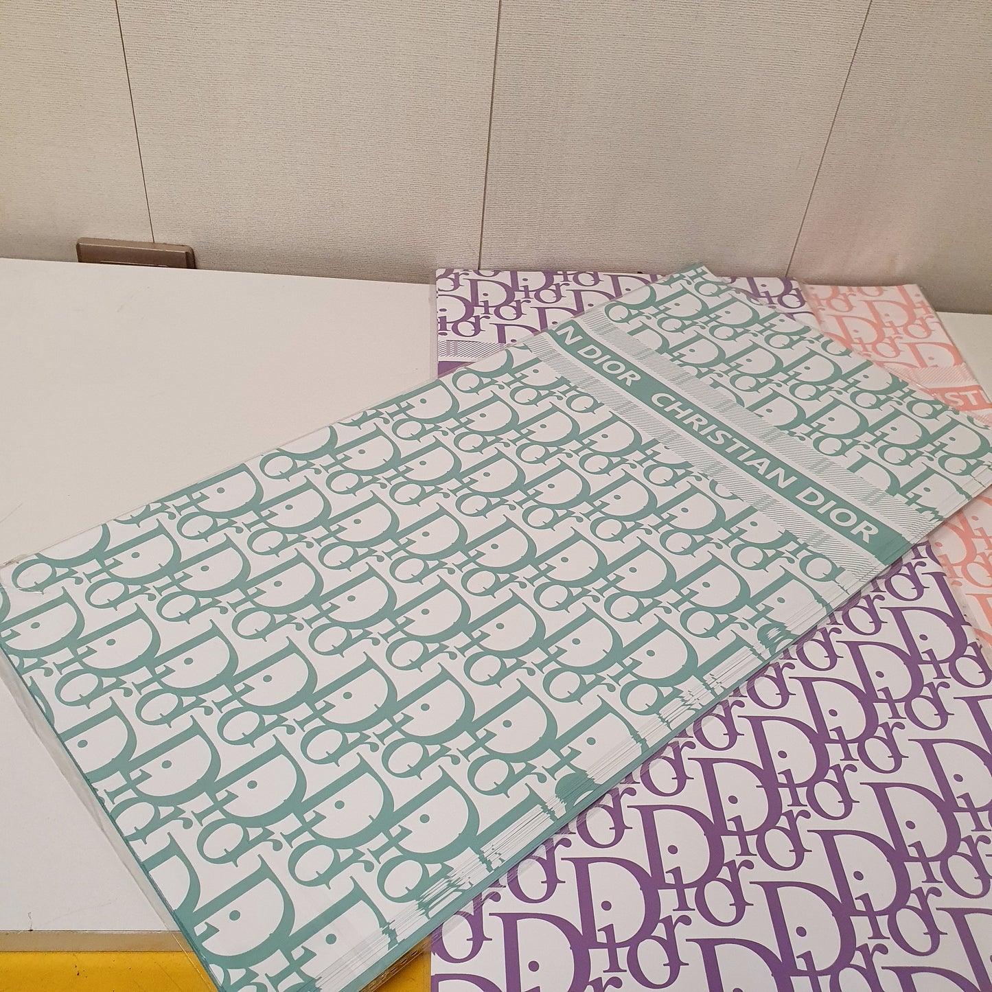 Dior gift Wrapping Sheet 20 piece set 241160