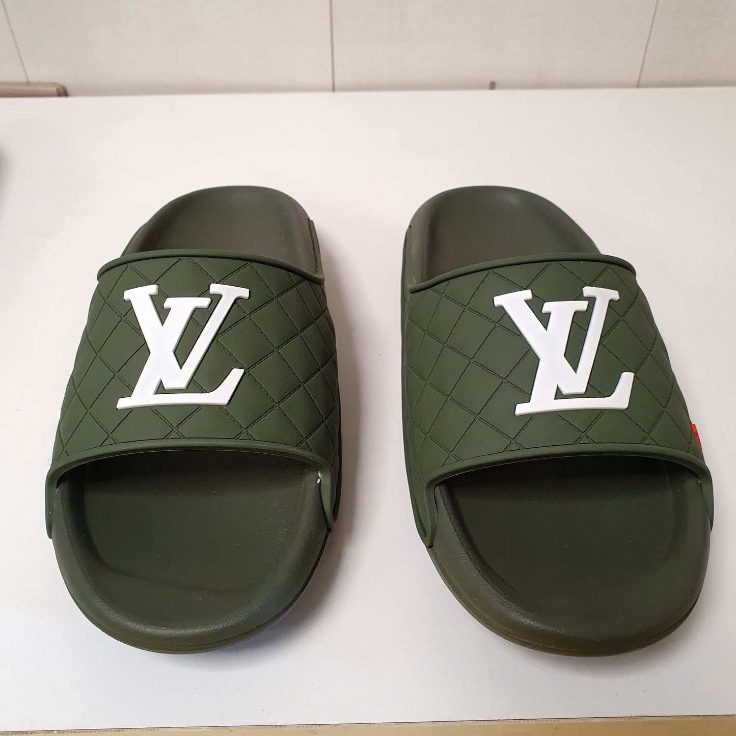 LV Slide Slippers Comfortable Everyday Wear, 11550
