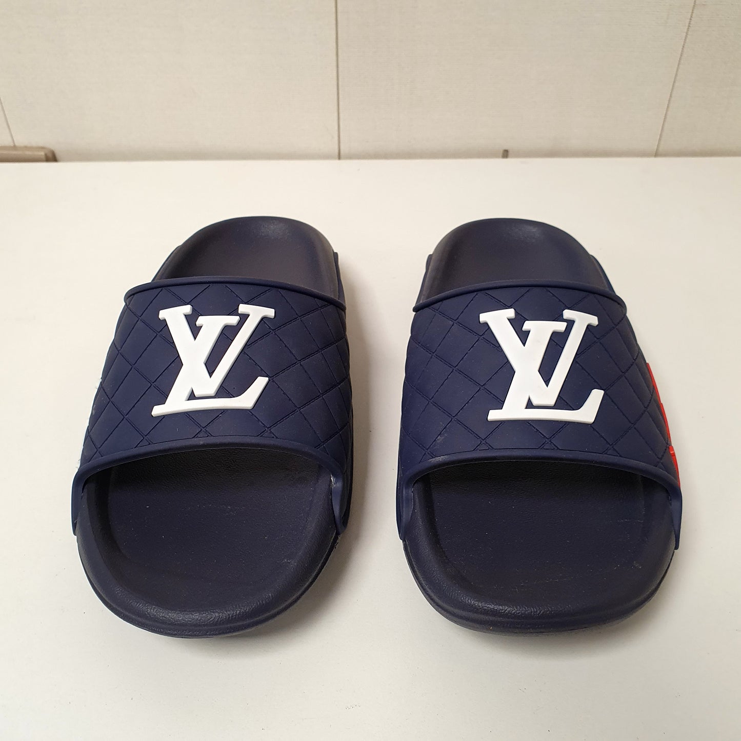LV Slide Slippers Comfortable Everyday Wear, 11550