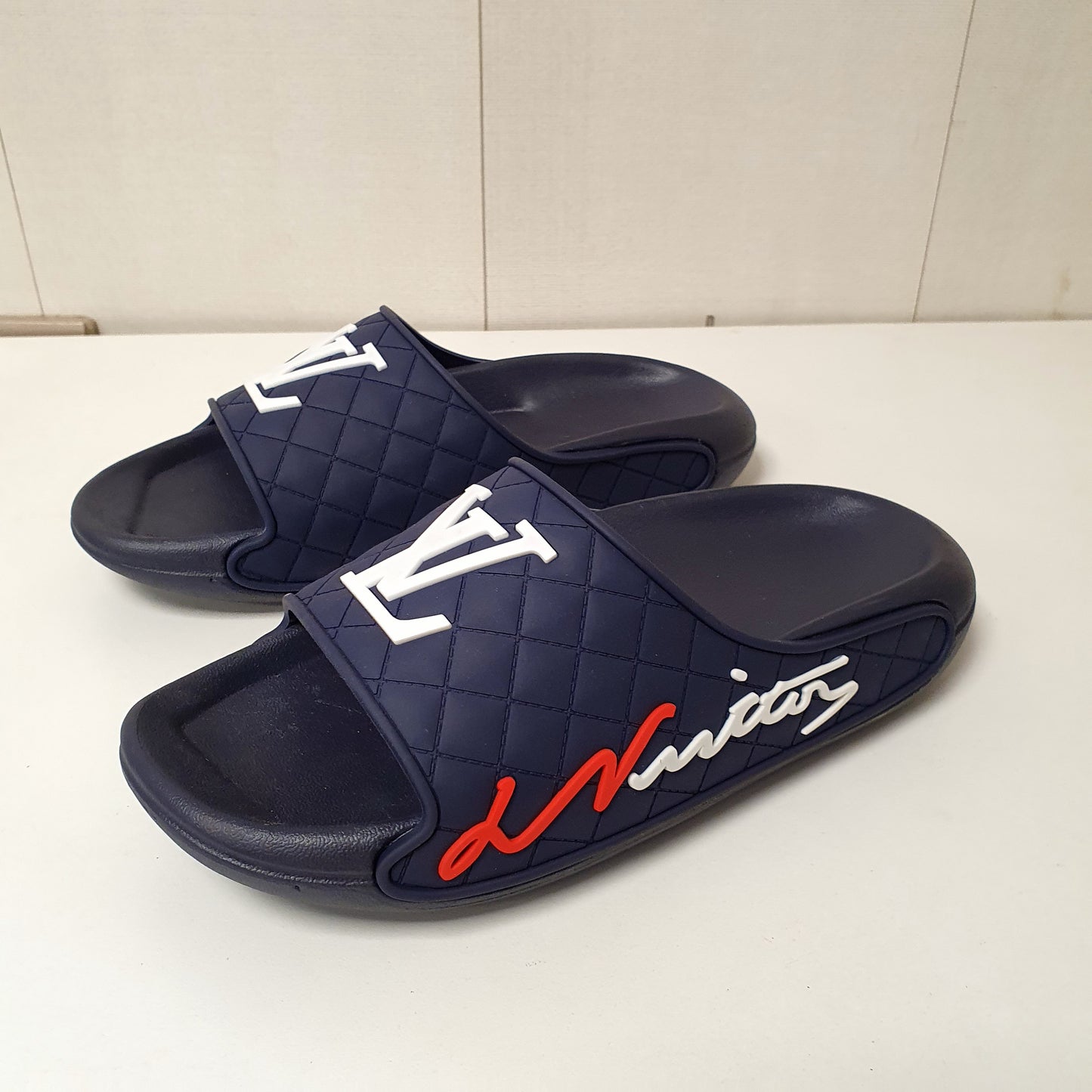 LV Slide Slippers Comfortable Everyday Wear, 11550