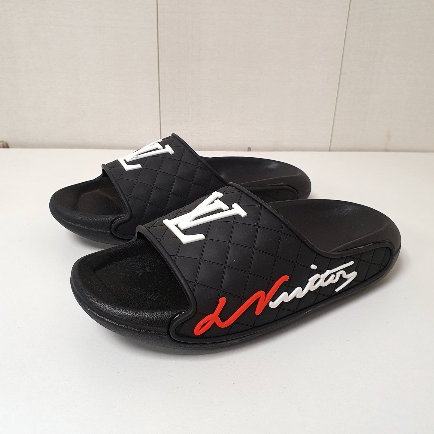 LV Slide Slippers Comfortable Everyday Wear, 11550