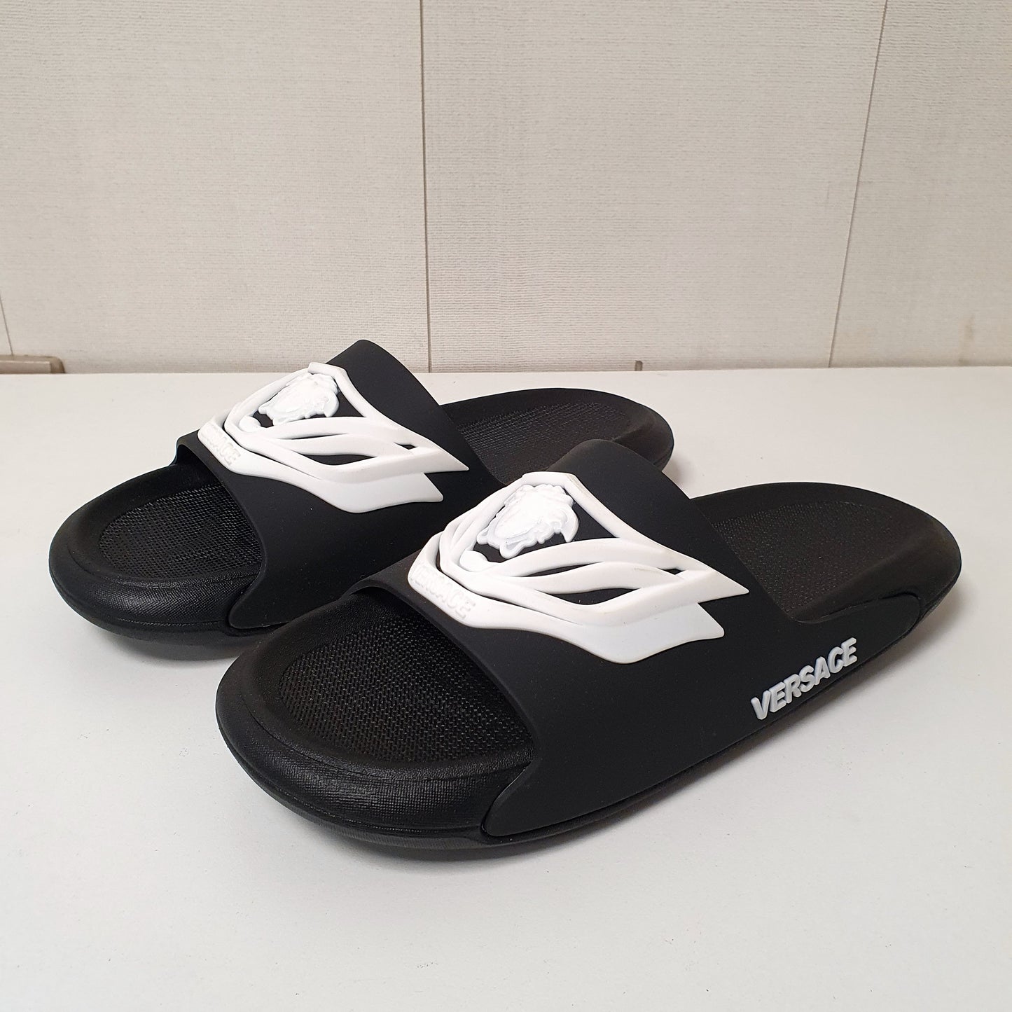 Versace Slide Slippers Comfortable Everyday Wear, 61550