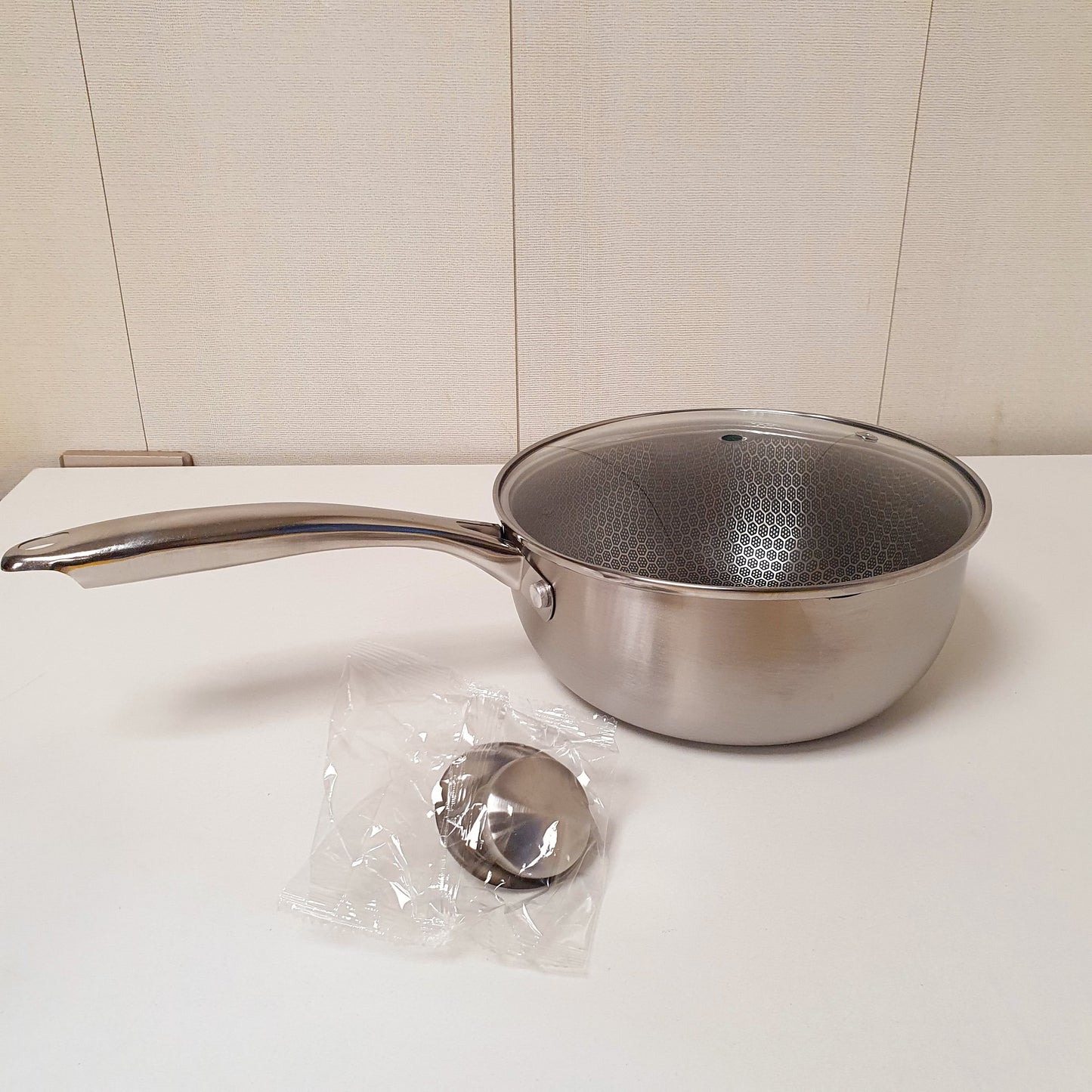 Stainless Steel Honey comb style Cooking Pot with Lid, 13950