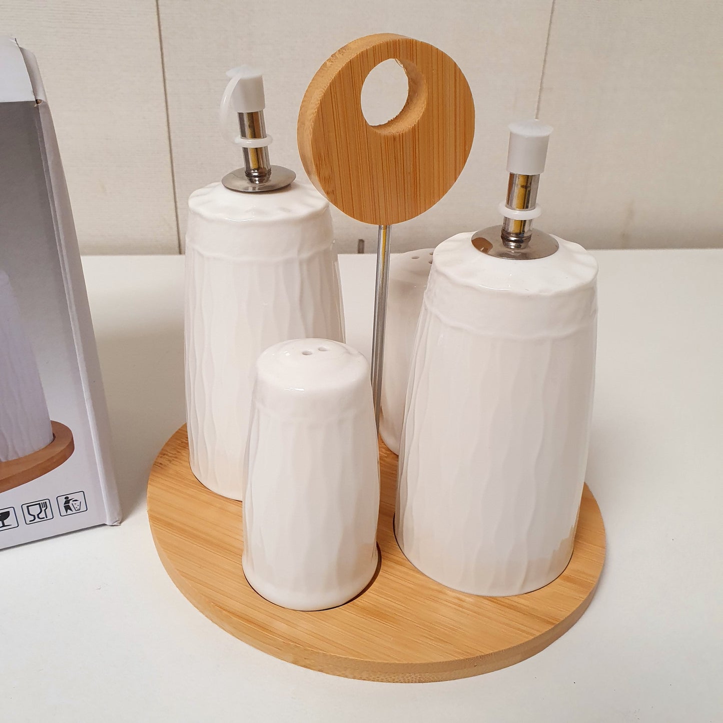 Dinning Table Ceramic Set for Salt pepper and tomato, 31250