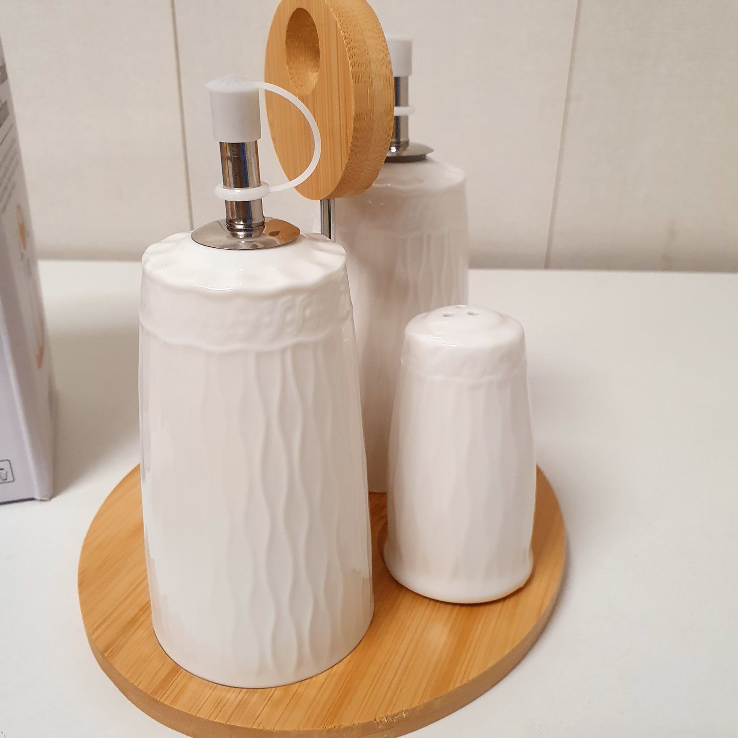 Dinning Table Ceramic Set for Salt pepper and tomato, 31250