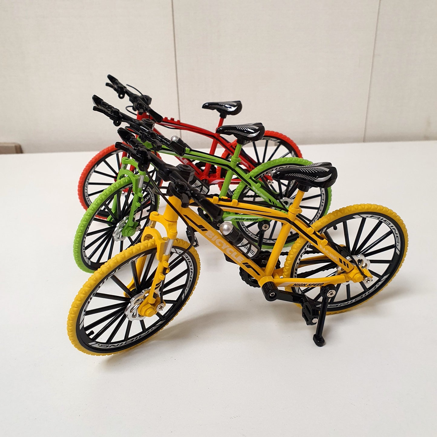 Bicycle Model, 12450