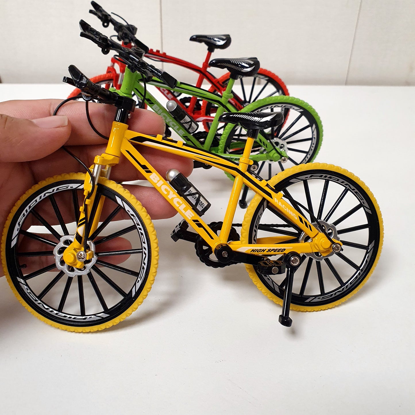 Bicycle Model, 12450