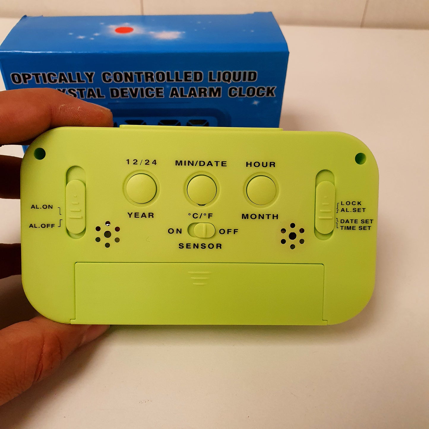 Optically Controlled Loud Crystal Alarm Clock, 13400