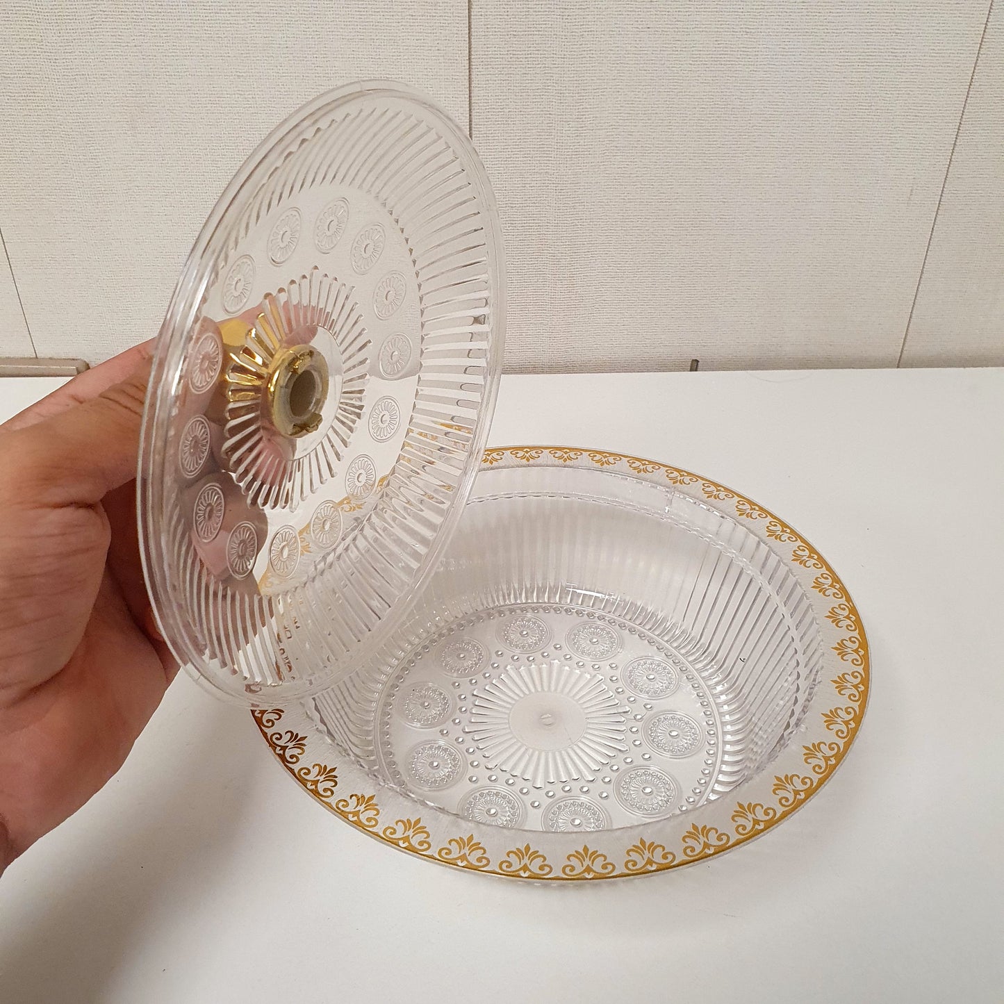 Acrylic Golden Bowl with Lid, 45550