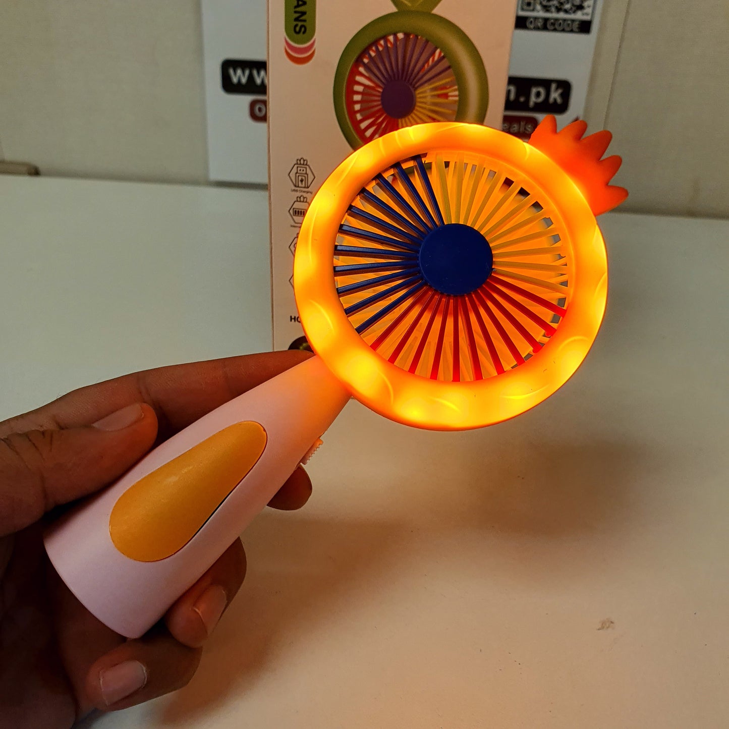 Mini Rechargeable fan, 121250