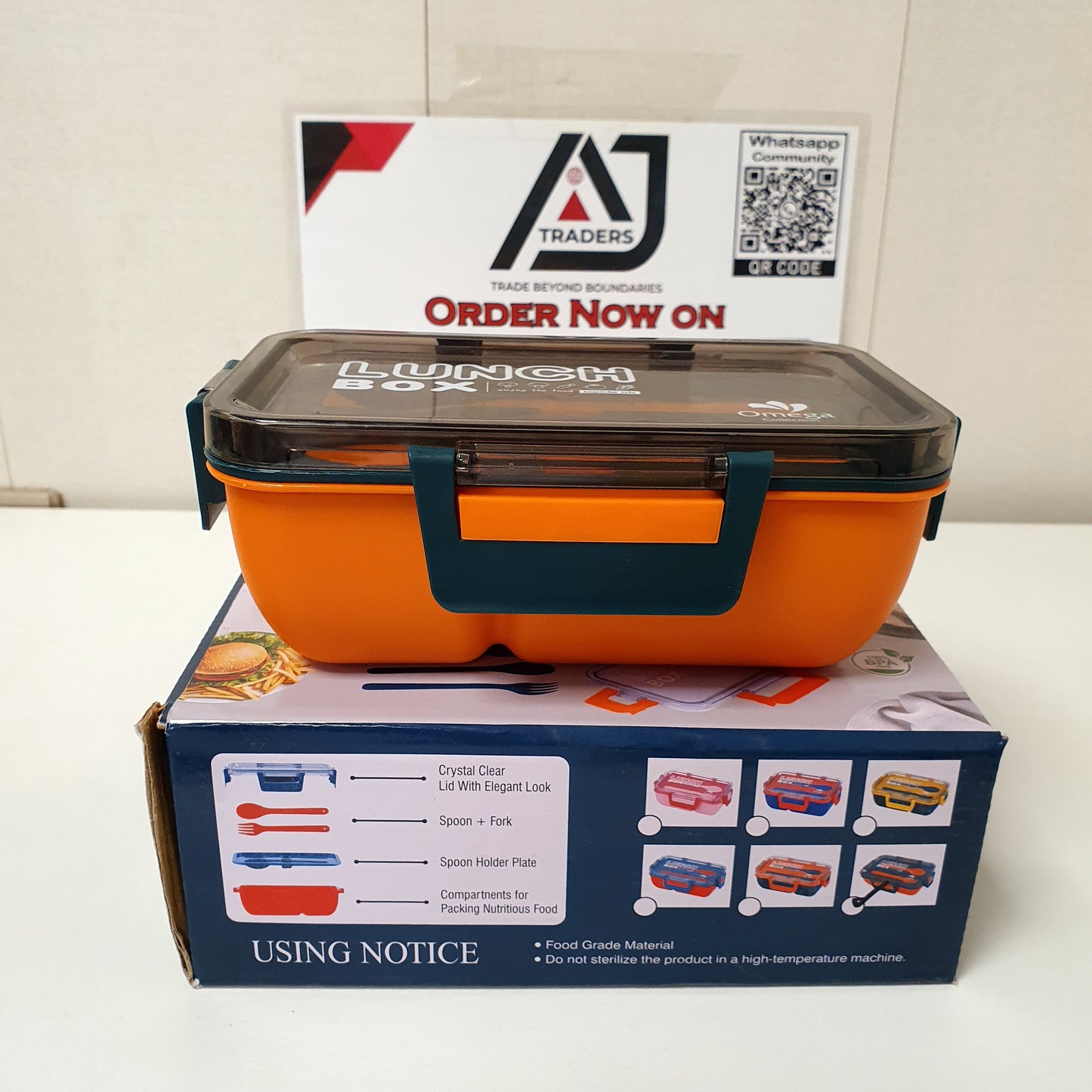 Lunch Box with partition and Lid, 121120