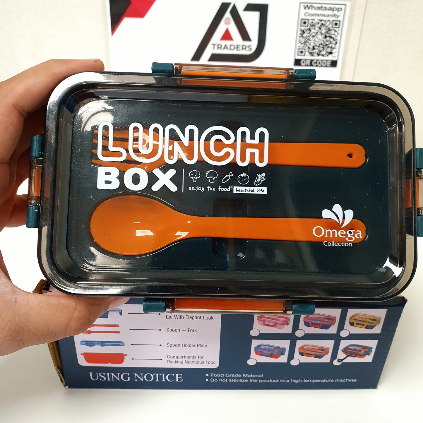 Lunch Box with partition and Lid, 121120