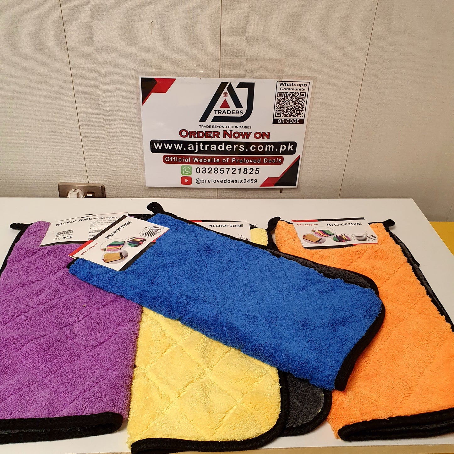Microfiber Cloth for Dusting and Cleaning, 121685