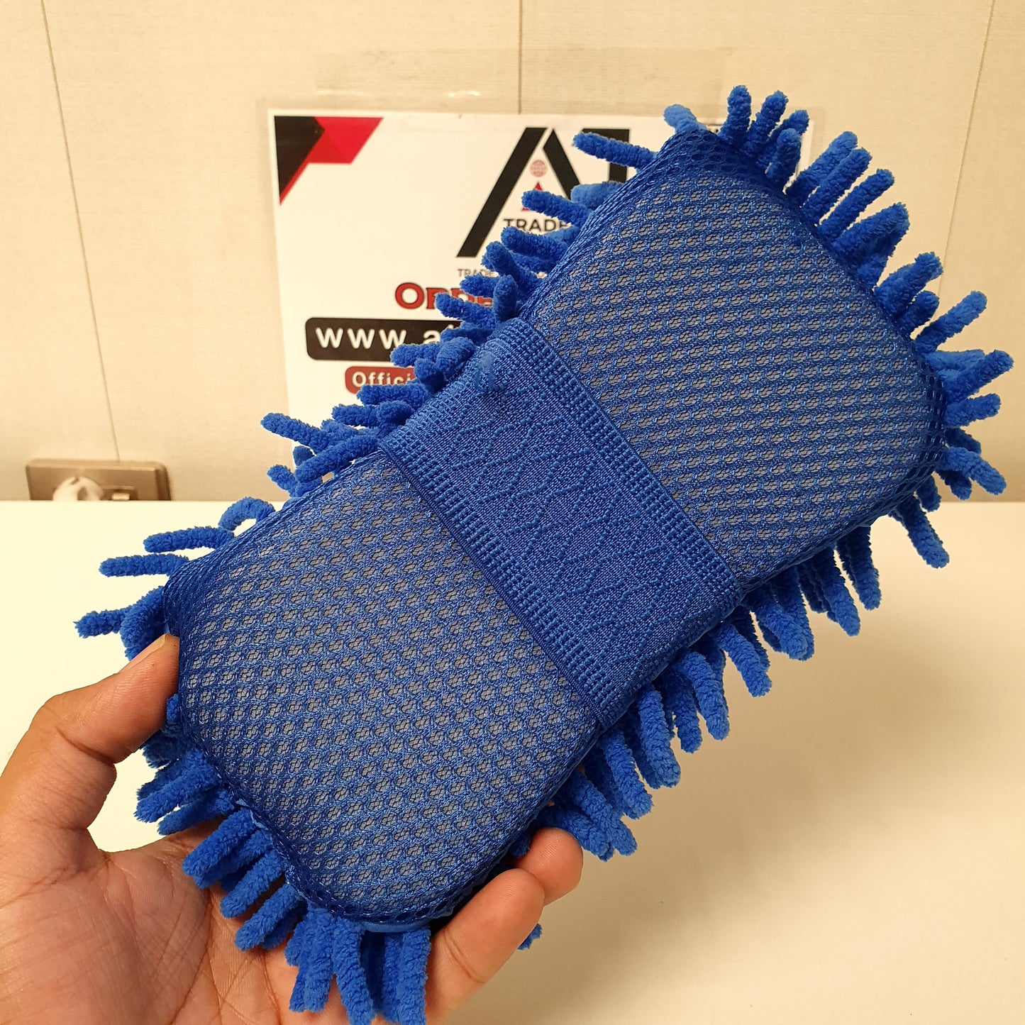 Blue Micro Fibre Gloves for Car Washing, 121350