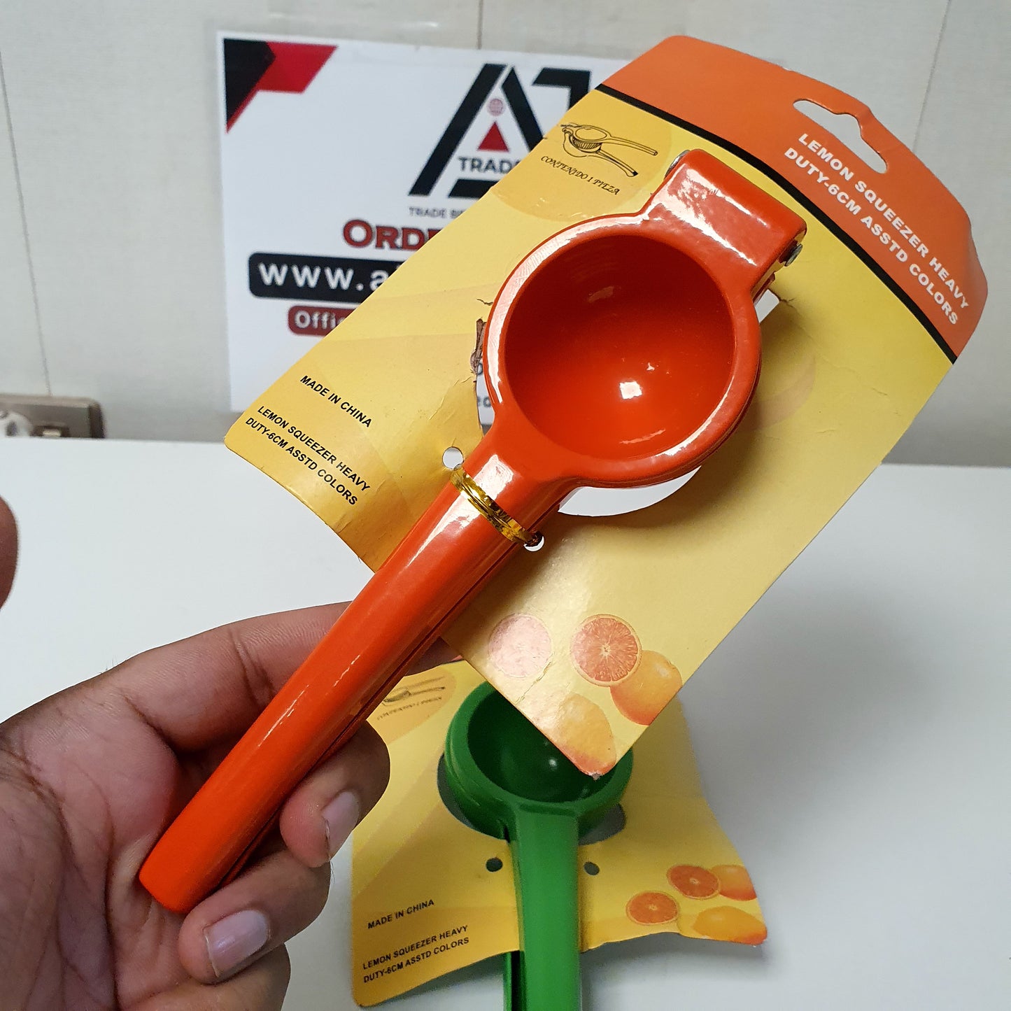 Lemon Squeezer, 121200