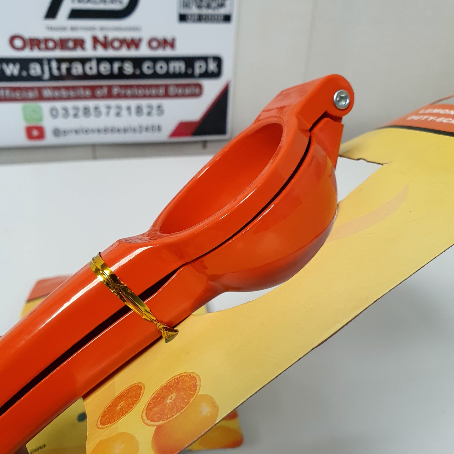 Lemon Squeezer, 121200