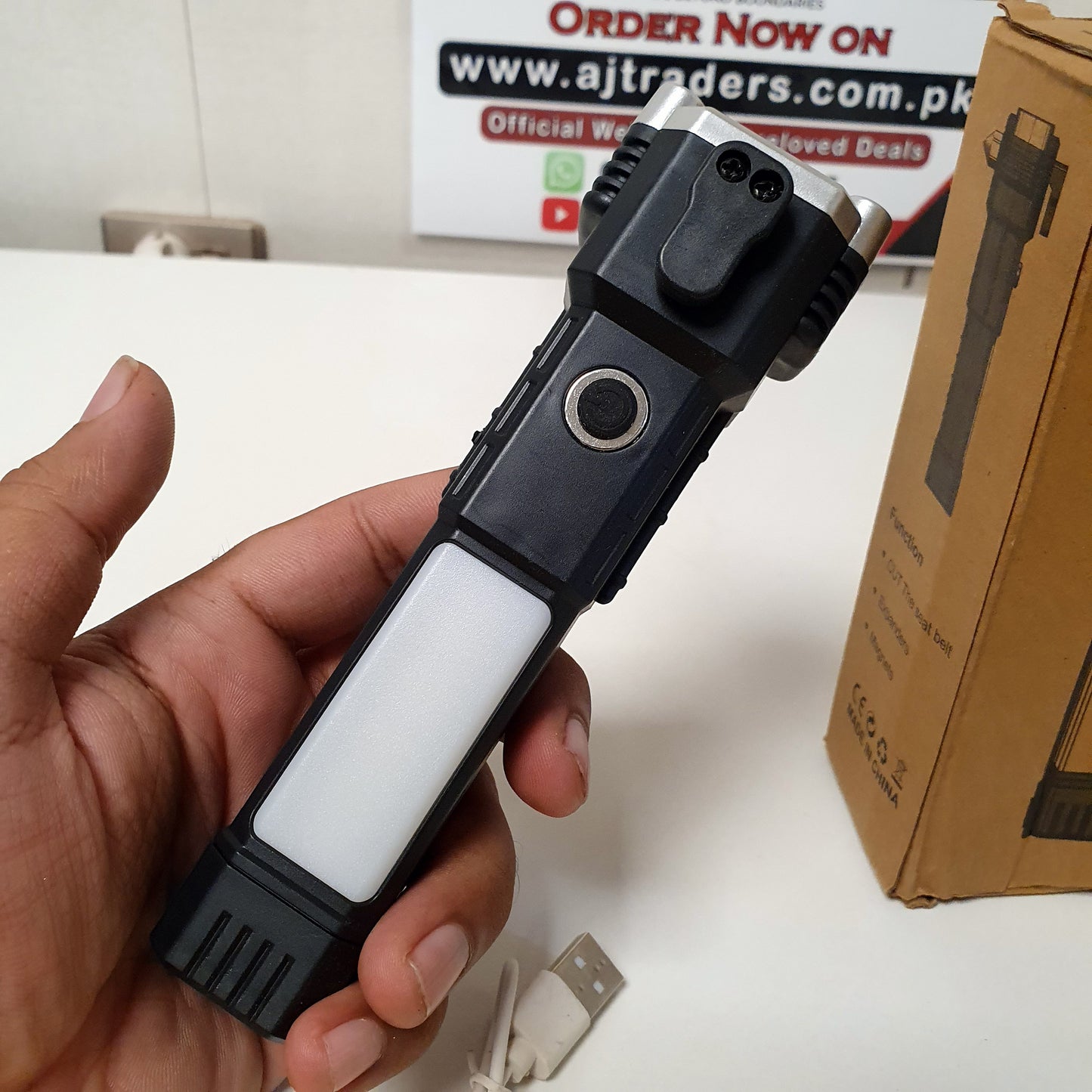 Led Bright Torch Light, 261175