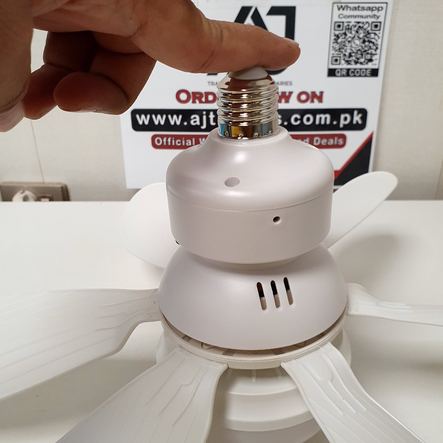 Flower Fan Light Plug and Play, 121950