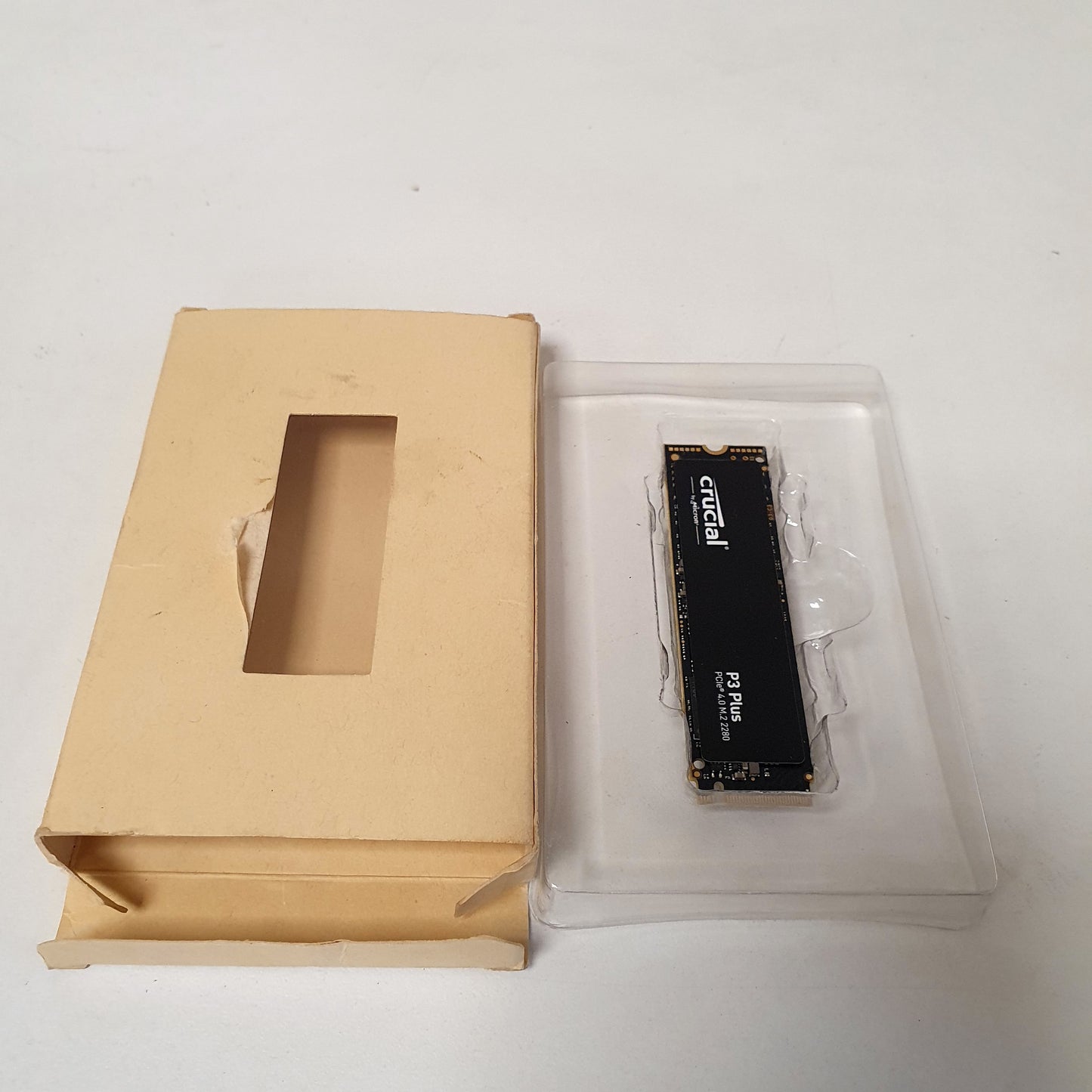 Crucial p3 Plus NVME Haardrive, 1