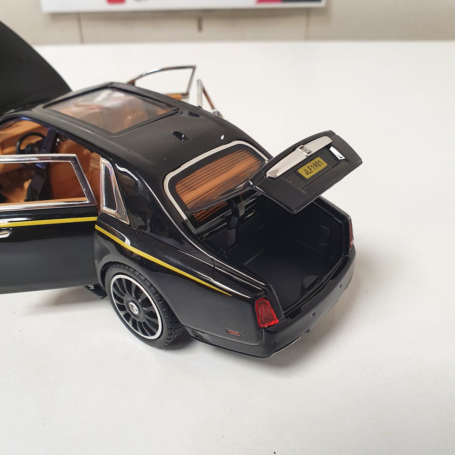 1.24 Scale Model Car Alloy Die Cast, 314309