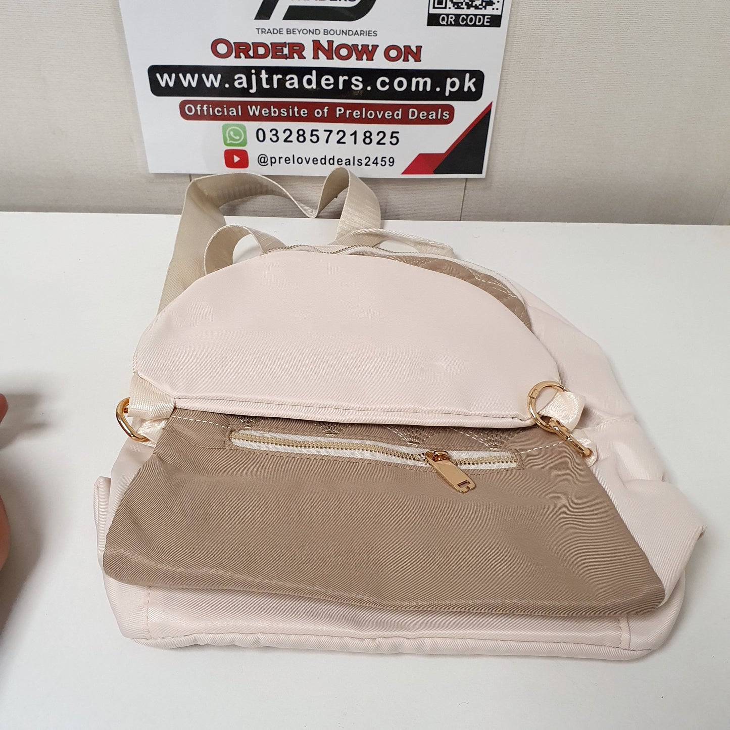 Smart Zipper Bag Fluffy , 12400
