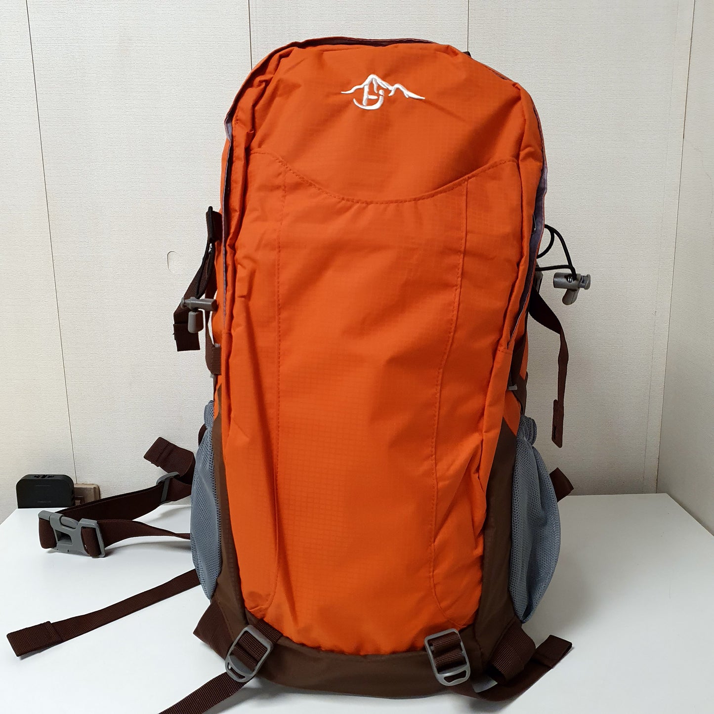School College Orange Gray and Other, 12500