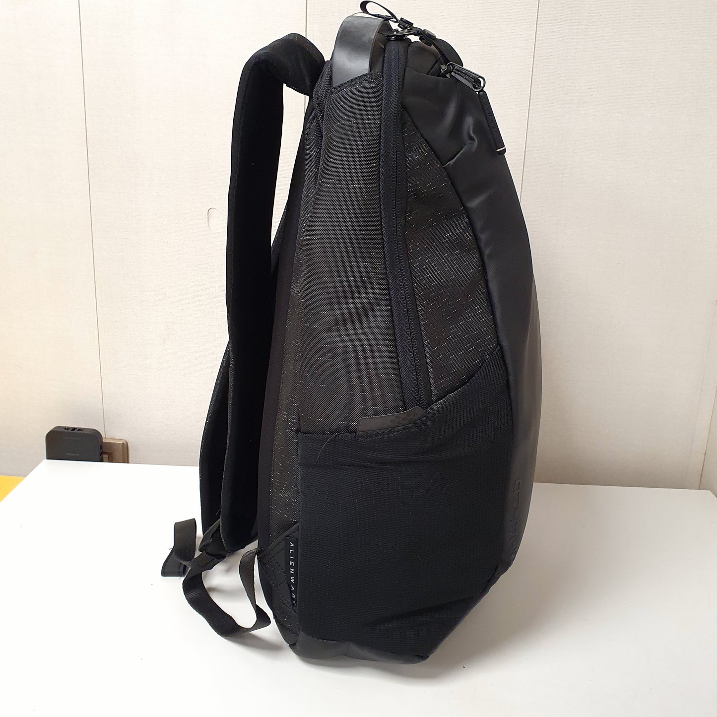 Alien ware Horizon Waterproof Nylon Gaming Bagpack, 31400