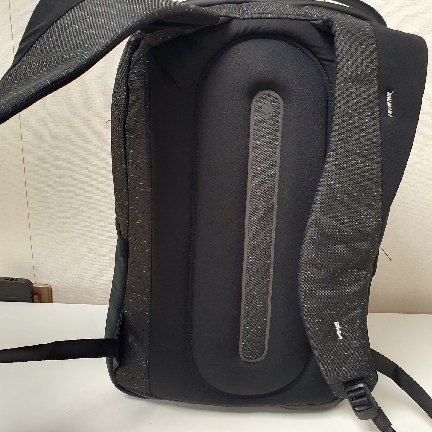 Alien ware Horizon Waterproof Nylon Gaming Bagpack, 31400