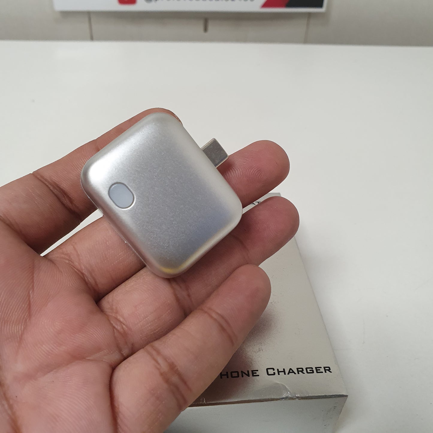 Smart Auto-Eject Phone Charger | Full-Charge Separator