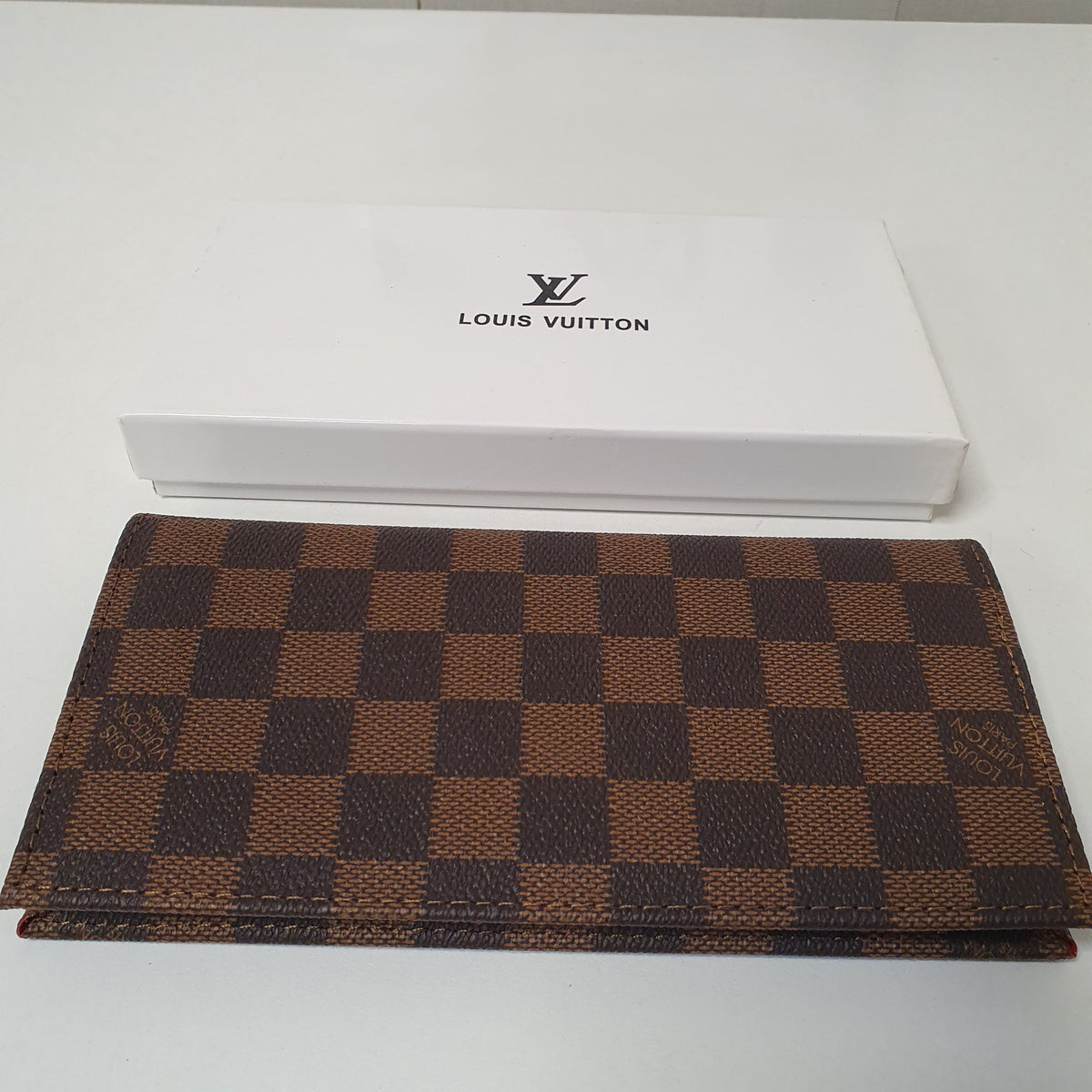 Louis Vuiton Wallet, 31300