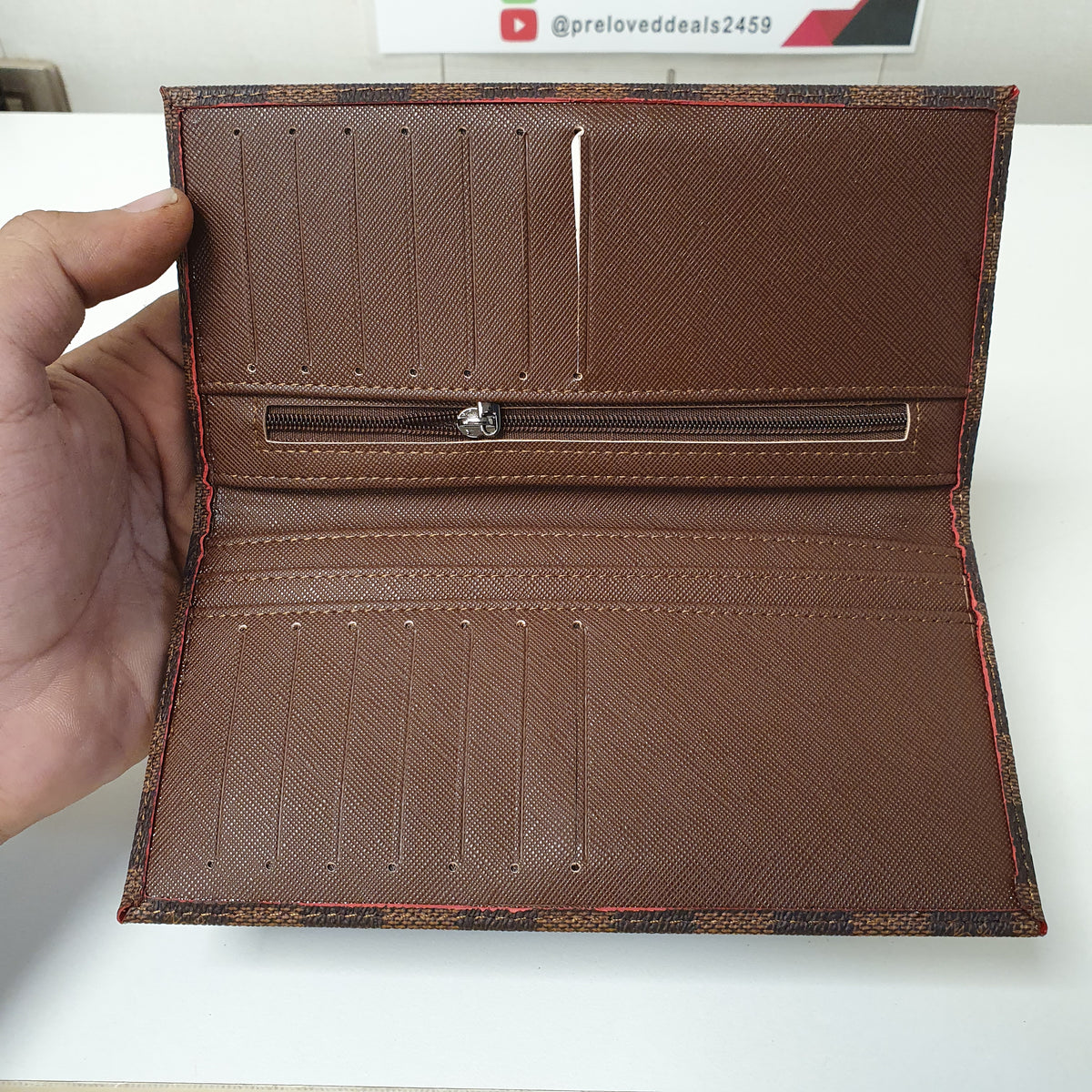 Louis Vuiton Wallet, 31300