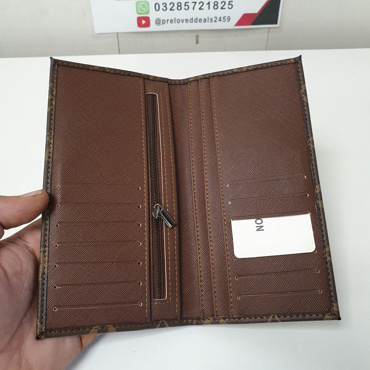 Louis Vuiton Wallet, 31300
