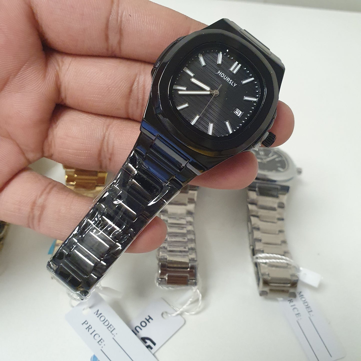 Hoursly Quartz Watch, 32750