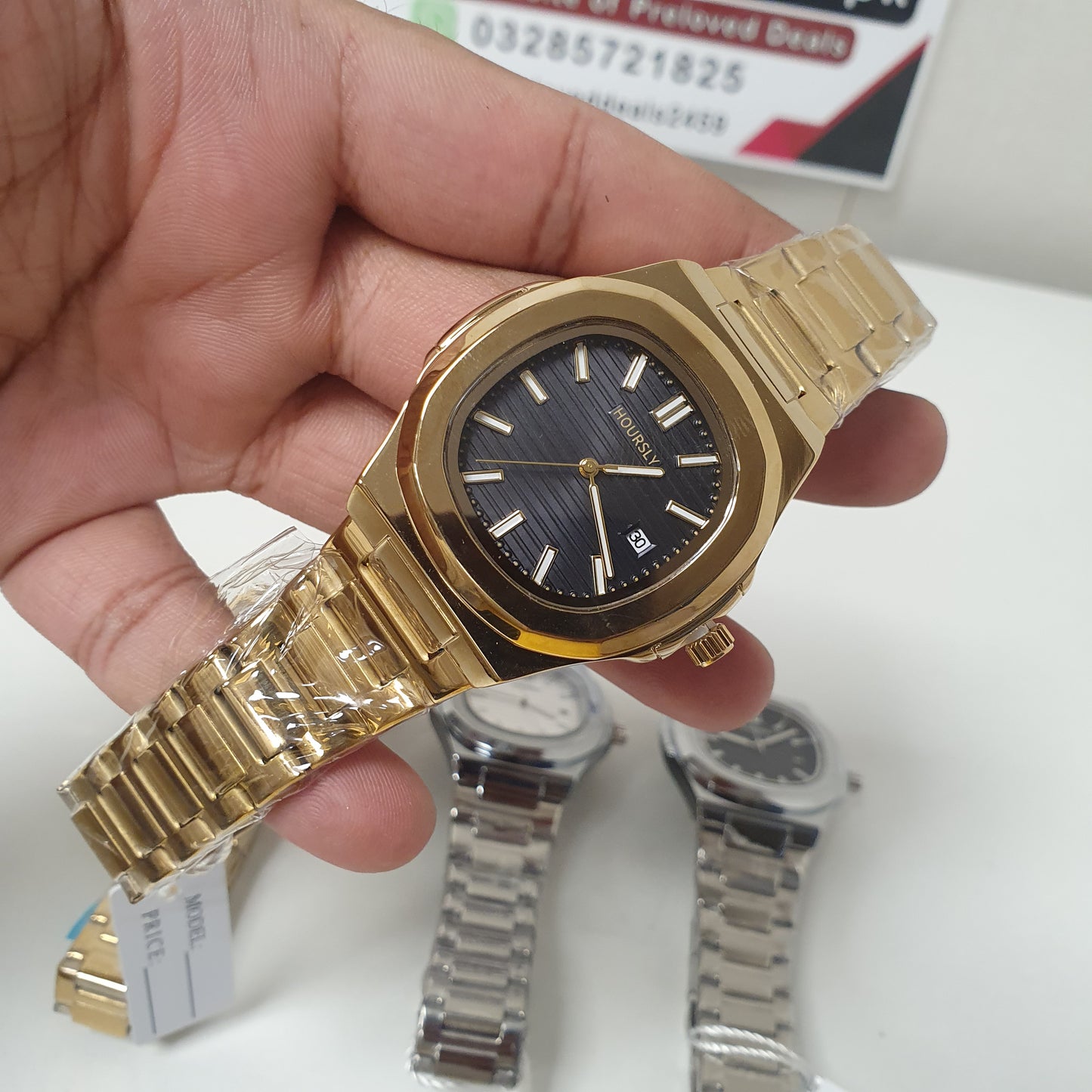 Hoursly Quartz Watch, 32750
