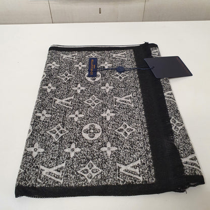 Lv Scarf Style 2, 91900