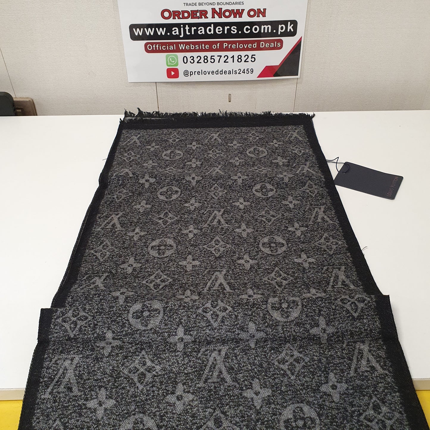 Lv Scarf Style 2, 91900