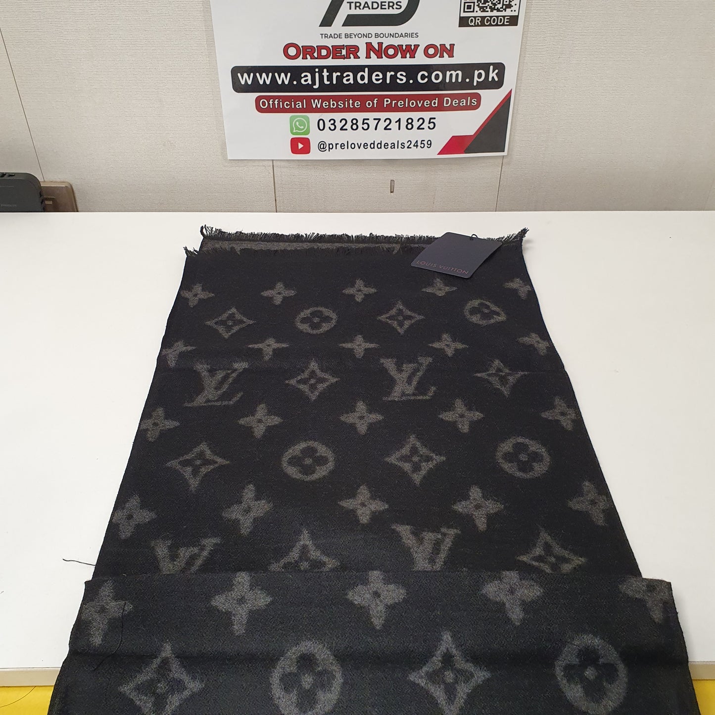 LV Scarf Style1, 61900